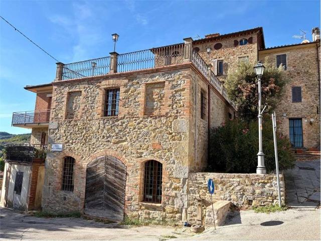 Palazzo / Stabile in vendita a Marsciano PG