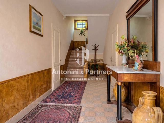 Palazzo / Stabile in vendita a Marsciano PG