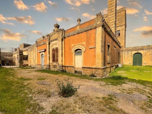 Palazzo / Stabile in vendita a Martano LE