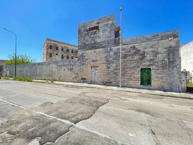 Palazzo / Stabile in vendita a Martano LE