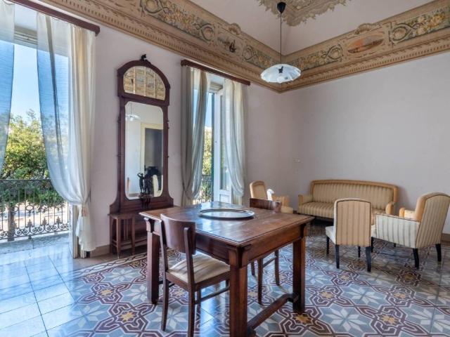 Palazzo / Stabile in vendita a Martina Franca TA