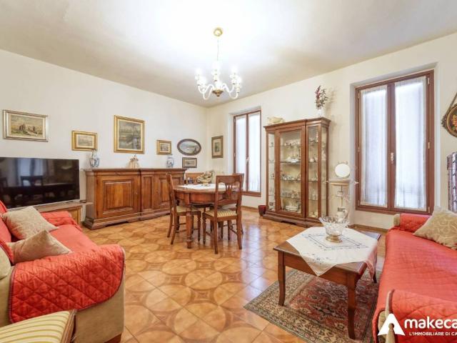 Casa indipendente in vendita a Melegnano MI
