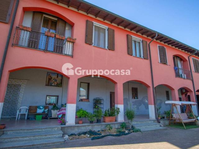 Palazzo / Stabile in vendita a Mesero MI