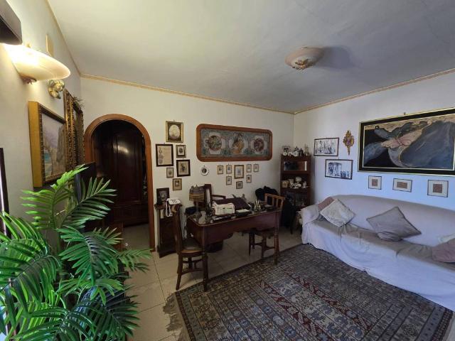 Palazzo / Stabile in vendita a Messina ME