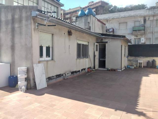 Palazzo / Stabile in vendita a Messina ME