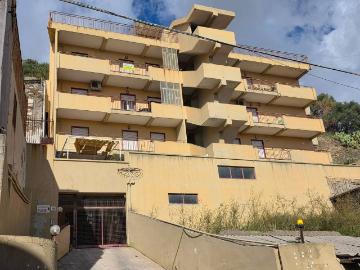 Palazzo / Stabile in vendita a Messina ME