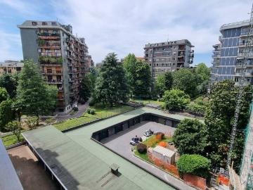 Palazzo / Stabile in vendita a Milano MI