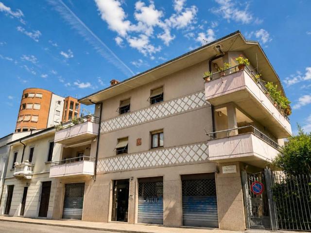 Palazzo / Stabile in vendita a Milano MI