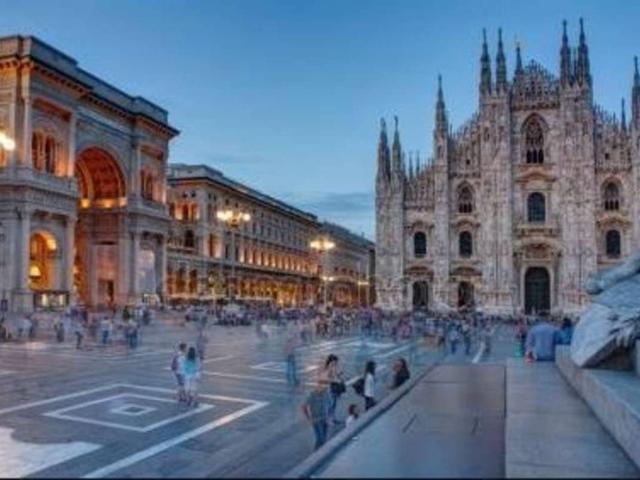 Palazzo / Stabile in vendita a Milano MI