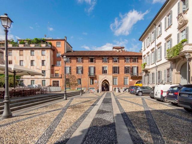 Palazzo / Stabile in vendita a Milano MI