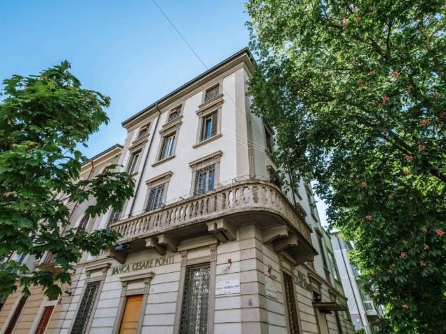 Palazzo / Stabile in vendita a Milano MI