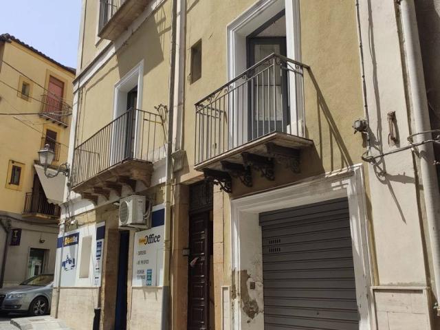 Palazzo / Stabile in vendita a Mirabella Imbaccari CT