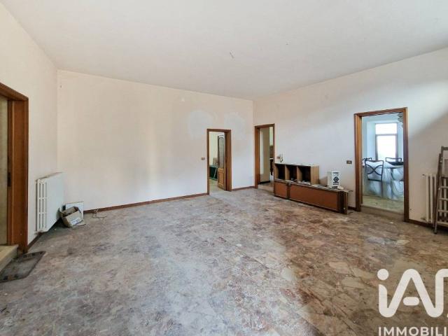 Palazzo / Stabile in vendita a Mogliano MC
