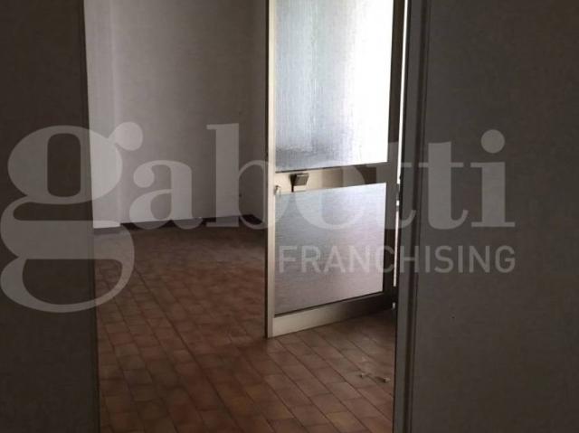 Palazzo / Stabile in vendita a Modena MO