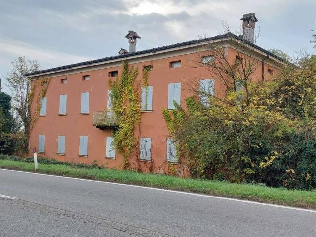 Palazzo / Stabile in vendita a Modena MO