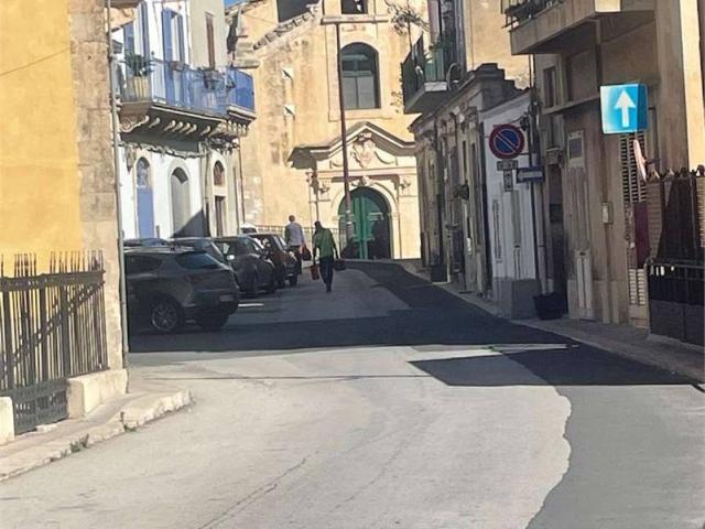 Palazzo / Stabile in vendita a Modica RG
