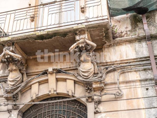 Palazzo / Stabile in vendita a Modica RG