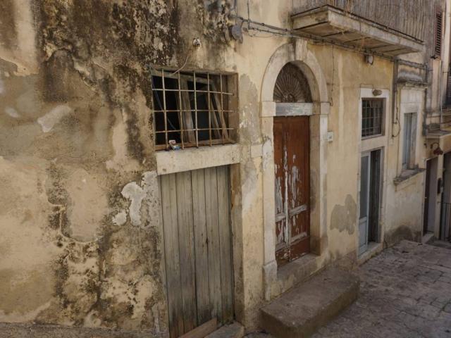Palazzo / Stabile in vendita a Modica RG