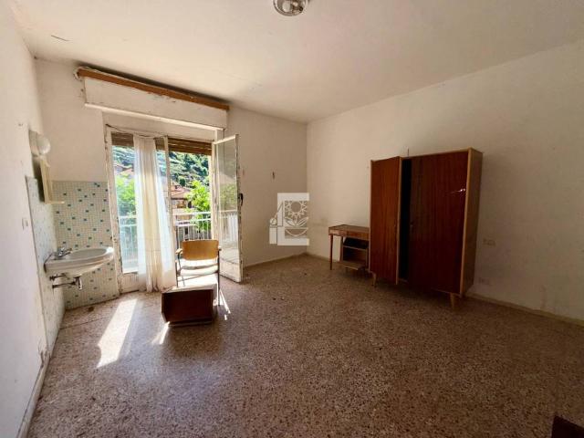 Palazzo / Stabile in vendita a Molini di Triora IM