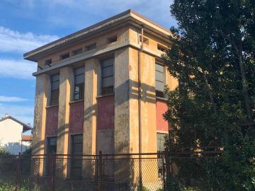 Palazzo / Stabile in vendita a Momo NO
