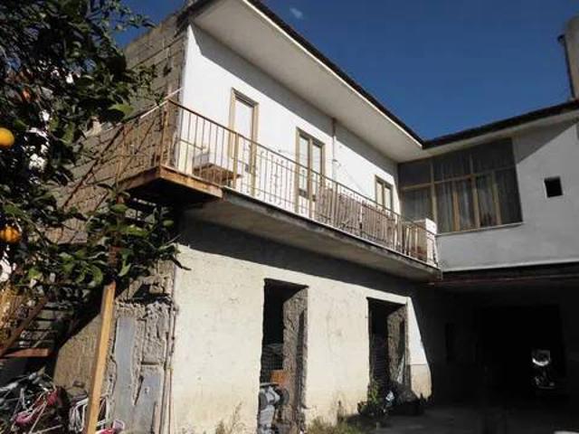 Palazzo / Stabile in vendita a Mondragone CE