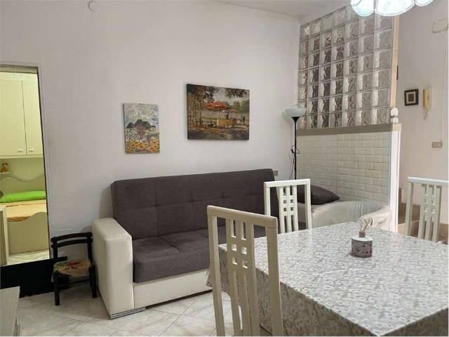 Palazzo / Stabile in vendita a Mondragone CE