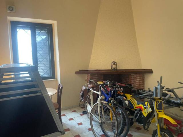 Palazzo / Stabile in vendita a Mondragone CE