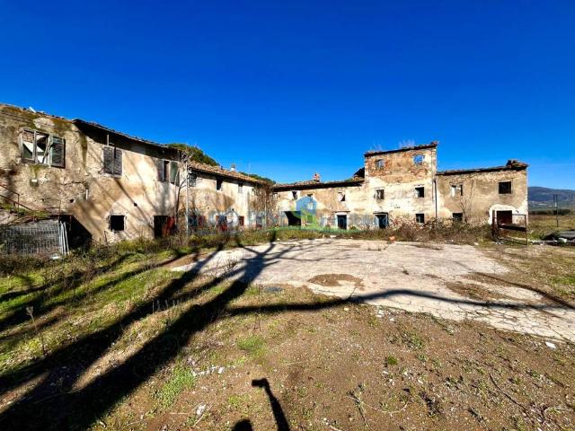 Palazzo / Stabile in vendita a Monsummano Terme PT