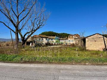 Palazzo / Stabile in vendita a Monsummano Terme PT