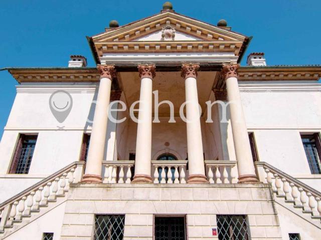 Palazzo / Stabile in vendita a Monselice PD