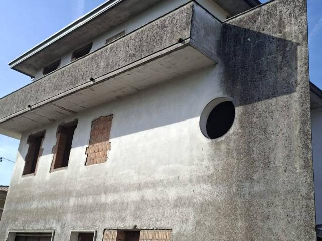 Palazzo / Stabile in vendita a Monselice PD