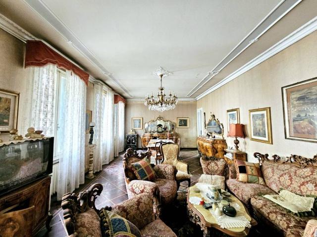 Palazzo / Stabile in vendita a Montagnana PD