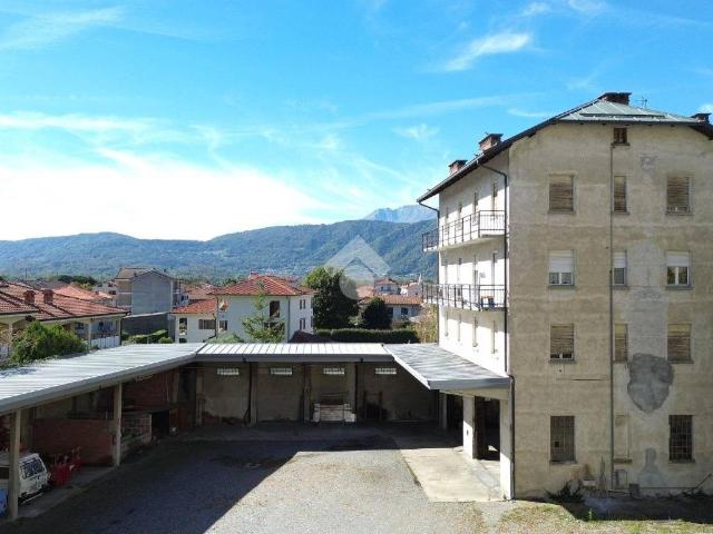 Palazzo / Stabile in vendita a Montalto Dora TO