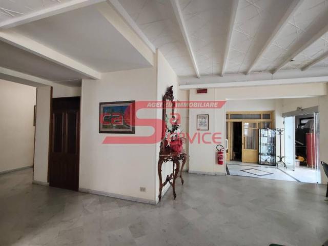 Palazzo / Stabile in vendita a Montecatini Terme PT