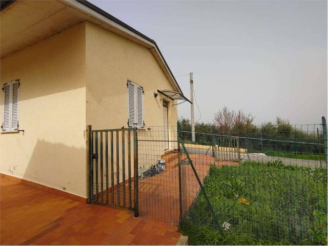 Palazzo / Stabile in vendita a Montefalco PG