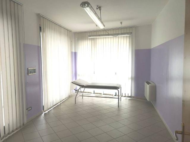 Palazzo / Stabile in vendita a Montenero di Bisaccia CB