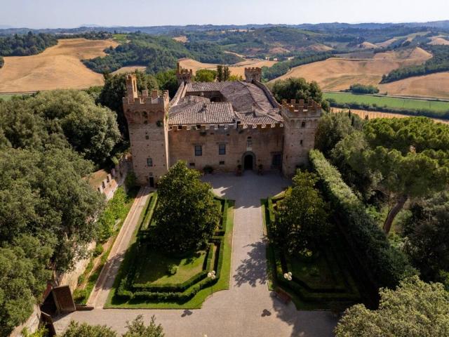 Palazzo / Stabile in vendita a Montespertoli FI
