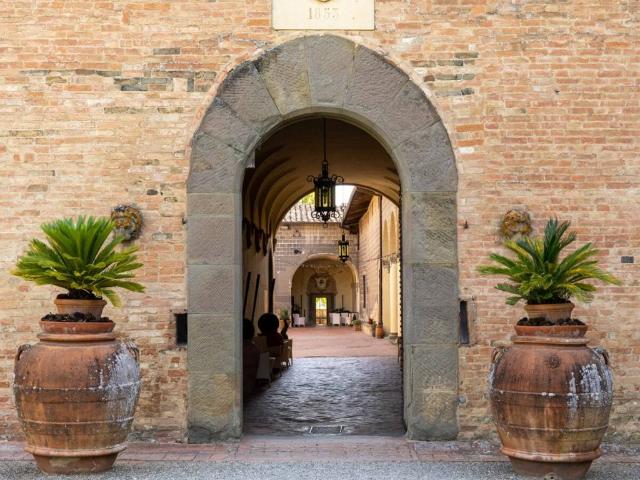 Palazzo / Stabile in vendita a Montespertoli FI