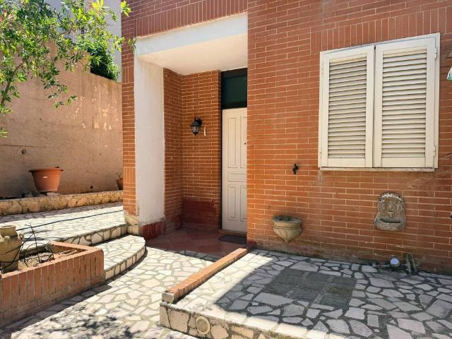 Palazzo / Stabile in vendita a Monterotondo RM