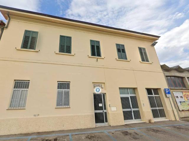 Palazzo / Stabile in vendita a Montevarchi AR