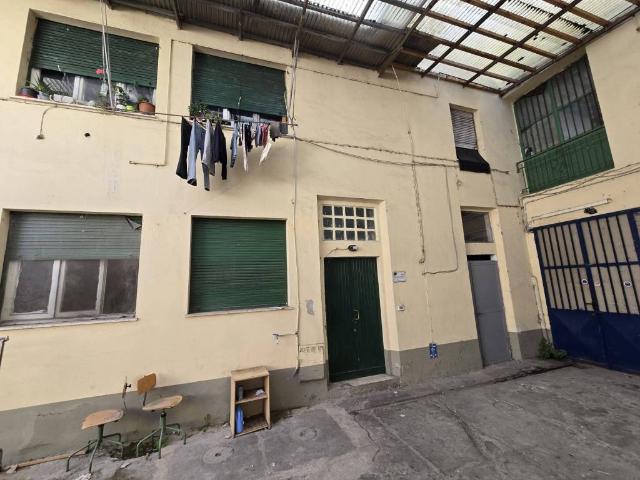 Palazzo / Stabile in vendita a Montevarchi AR