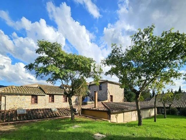 Palazzo / Stabile in vendita a Monticiano SI