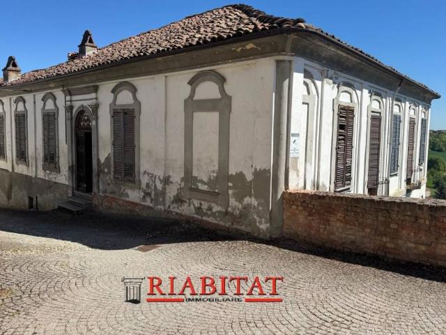 Palazzo / Stabile in vendita a Montiglio Monferrato AT