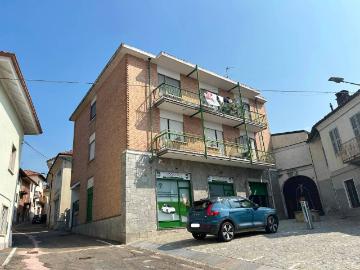 Palazzo / Stabile in vendita a Montiglio Monferrato AT