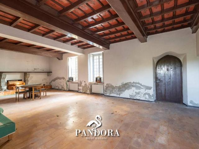 Palazzo / Stabile in vendita a Mornago VA