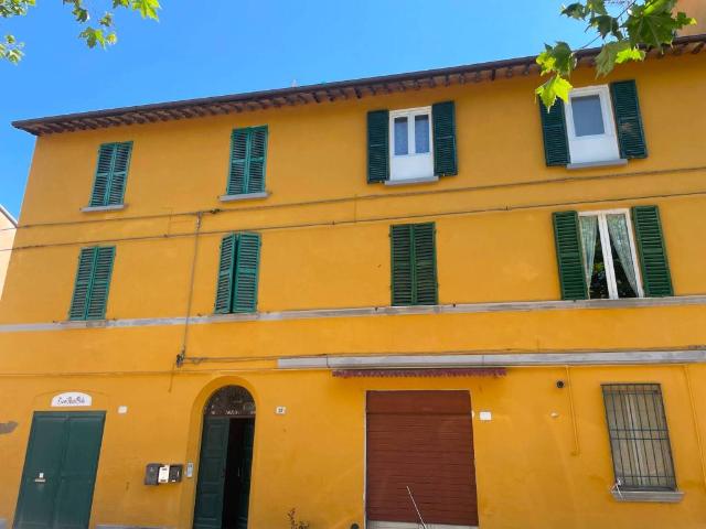 Palazzo / Stabile in vendita a Mordano BO