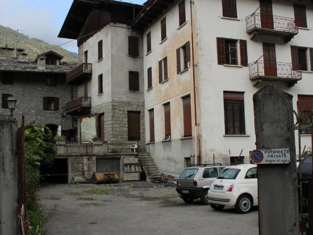 Palazzo / Stabile in vendita a Morgex AO