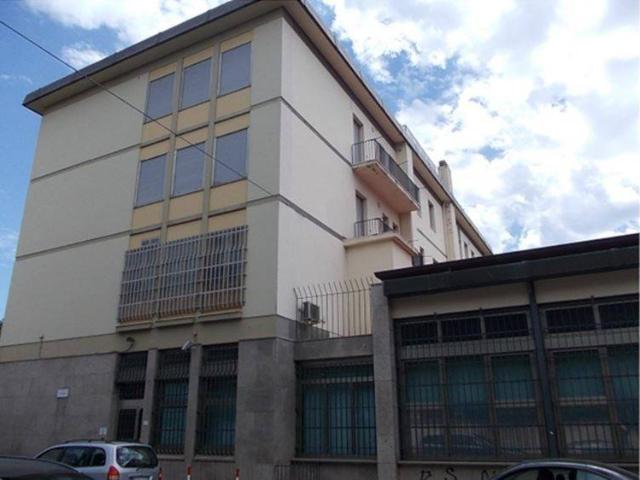 Palazzo / Stabile in vendita a Nuoro NU