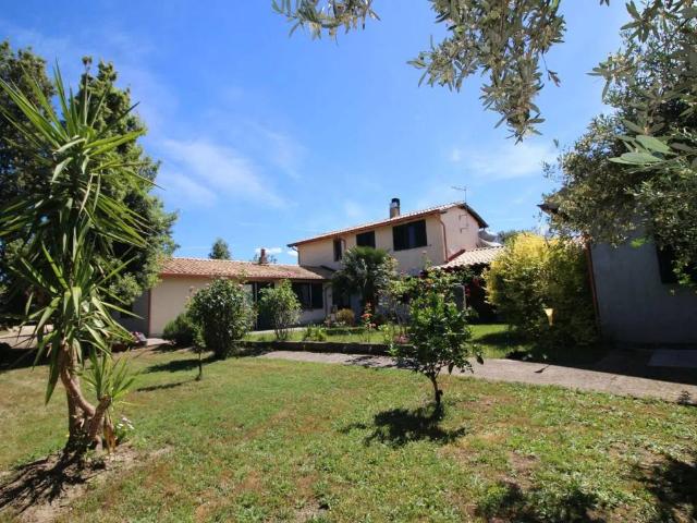 Palazzo / Stabile in vendita a Nurallao CA