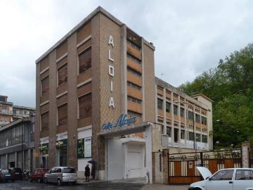 Palazzo / Stabile in vendita a Napoli NA